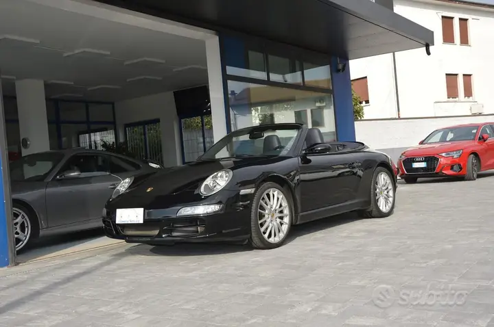 Porsche 911 2005 photo 2
