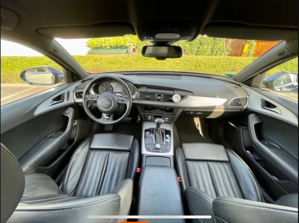 Audi A6 2012 photo 2