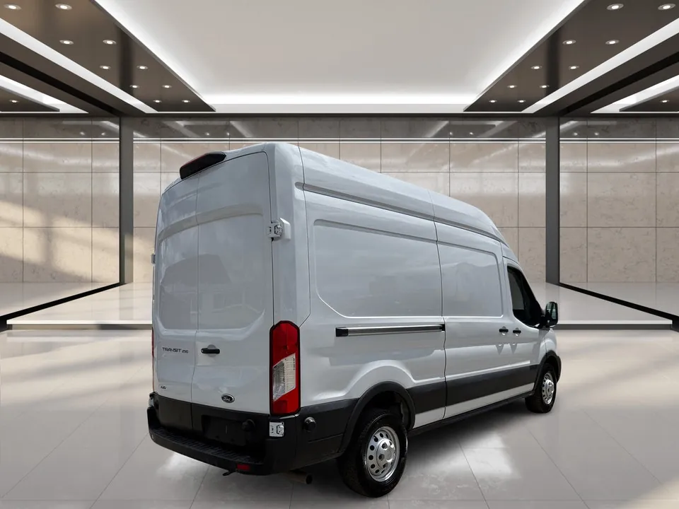 Ford Transit 2025 photo 4