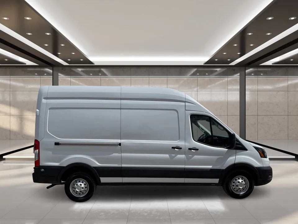 Ford Transit 2025 photo 3