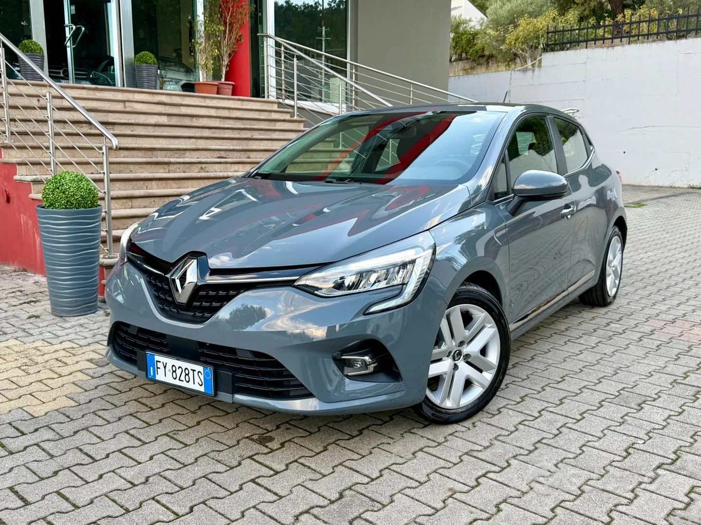 Renault Clio 2019 photo 2