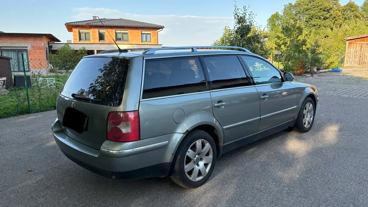 Volkswagen Passat 2004 photo 2