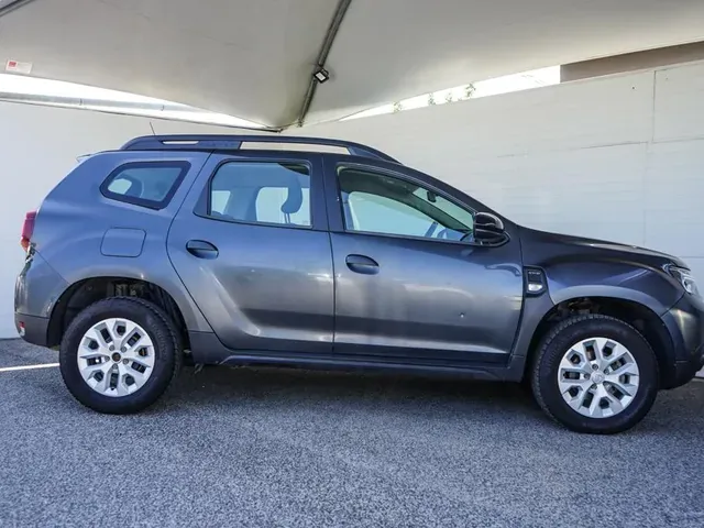 Dacia Duster 2023 photo 3