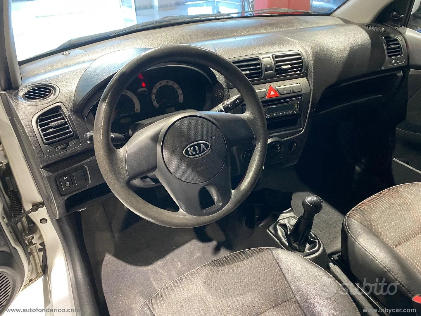 Kia Picanto 2011 photo 5