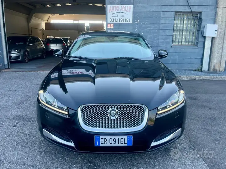 Jaguar Xf 2013 photo 2