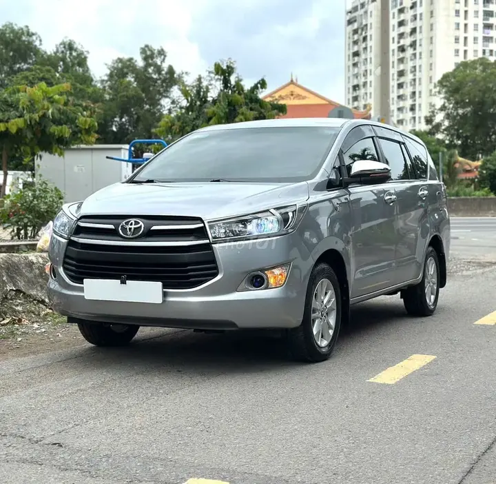 Toyota Innova 2018 photo 2
