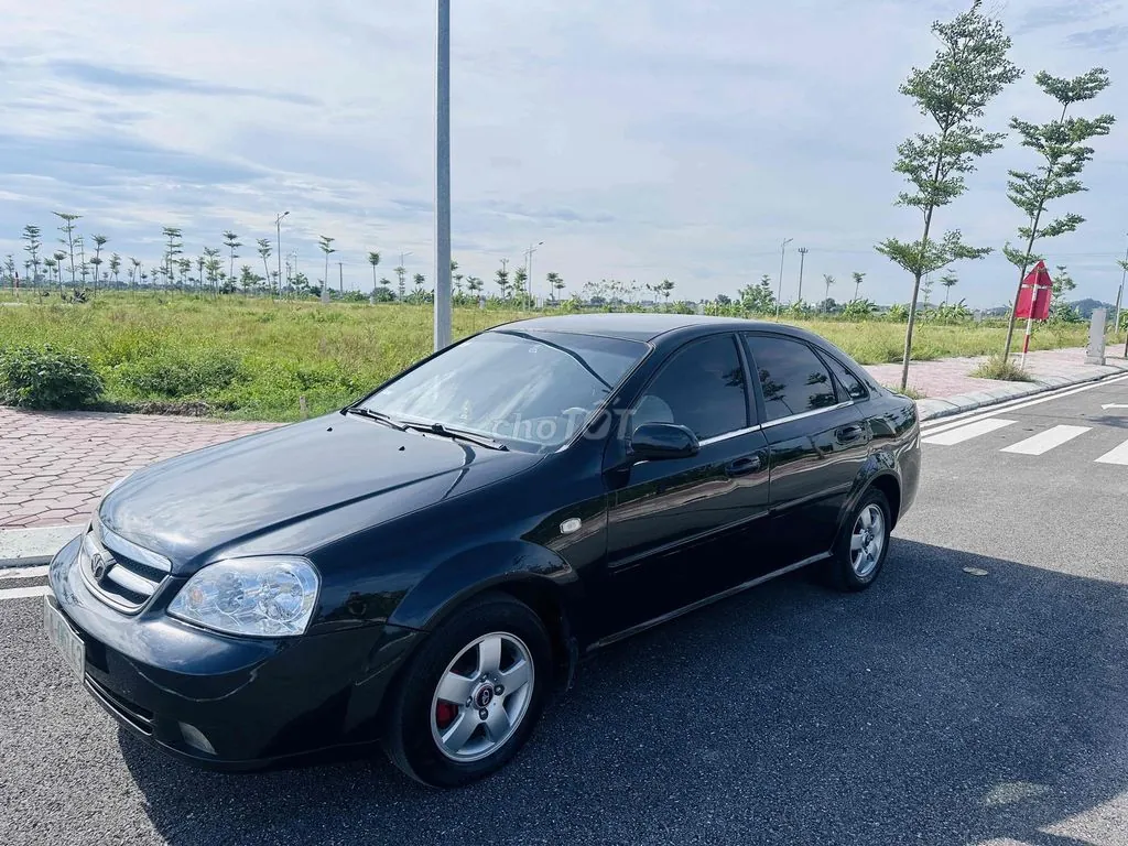 Chevrolet Lacetti 2010 photo 4
