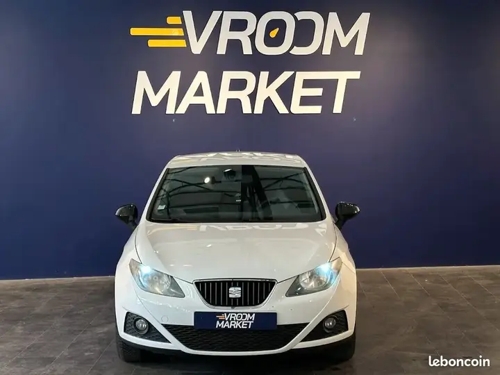 Seat Ibiza 2011 photo 2