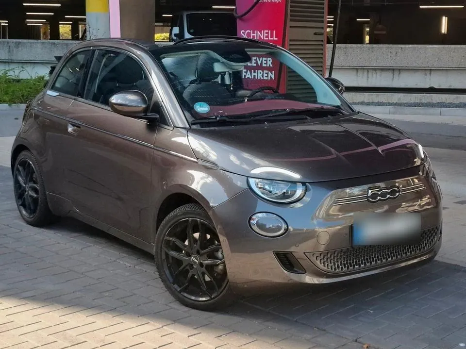 Fiat 500E