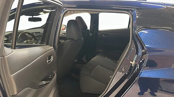 Nissan Leaf 2023 photo 4