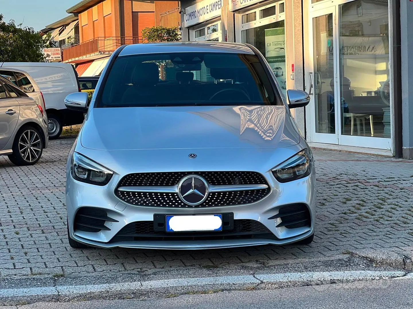 Mercedes-Benz B 180 2019 photo 2