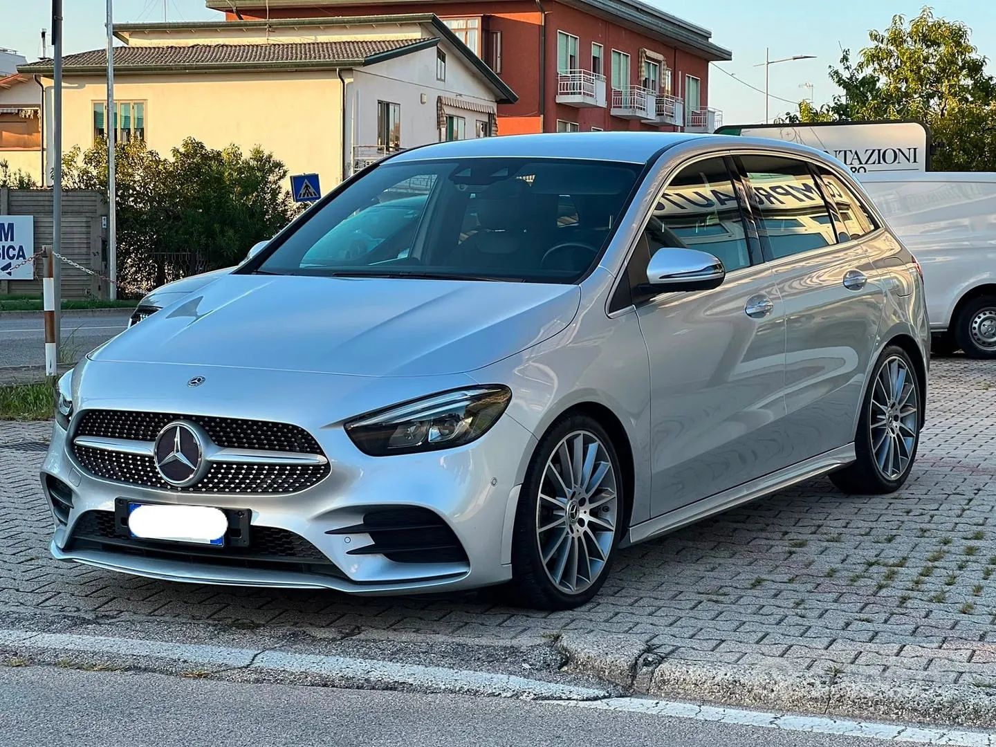 Mercedes-Benz B 180 2019 photo 3