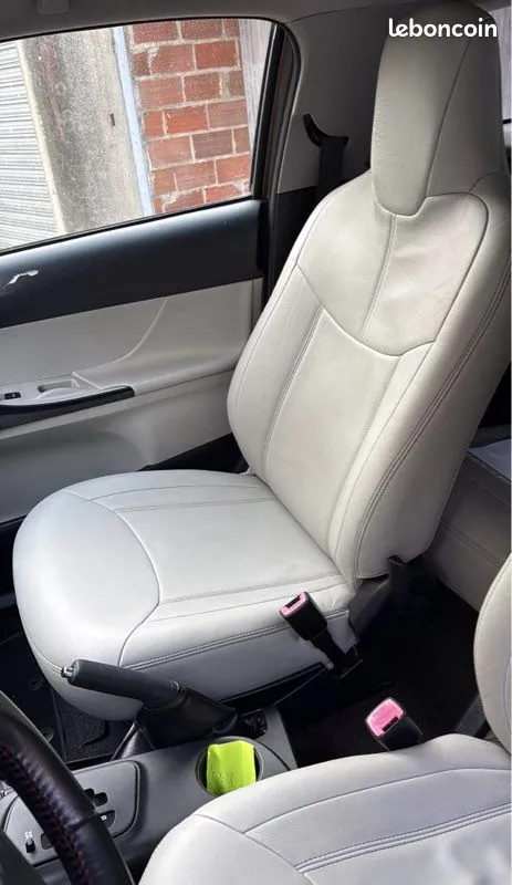 Toyota Iq 2010 photo 2