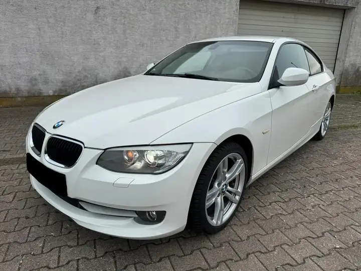 BMW 318I
