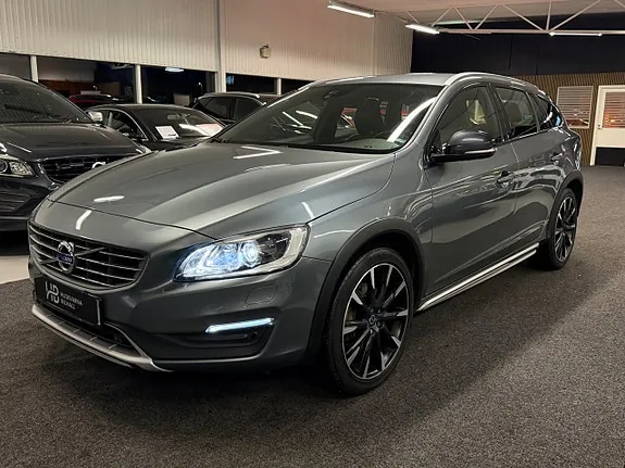 Volvo V60 Cross Country 2017 photo 3