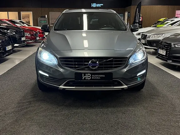 Volvo V60 Cross Country 2017 photo 2