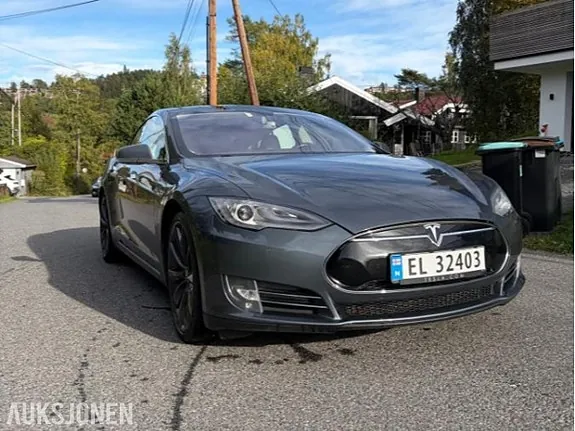 Tesla Model S 2014 photo 2
