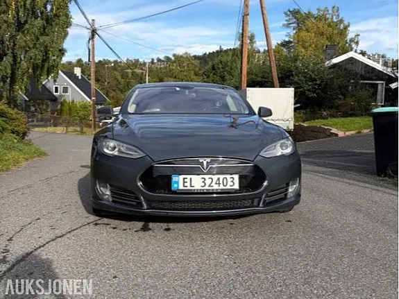 Tesla Model S 2014 photo 3