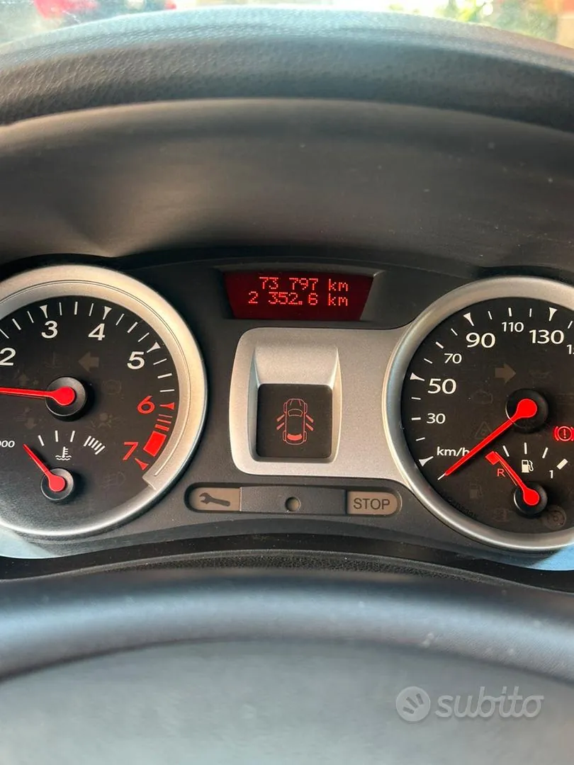Renault Clio 2010 photo 5
