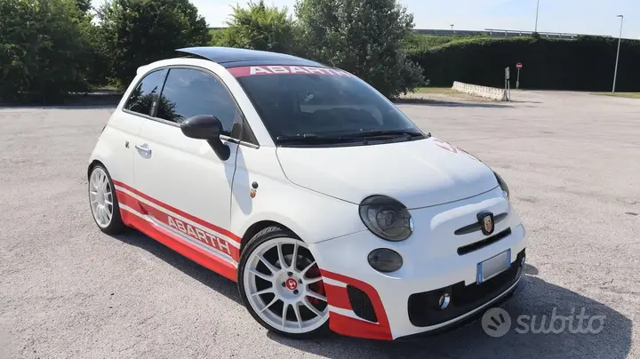 Abarth 595 2010 photo 2