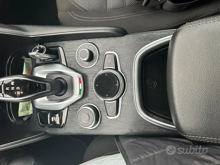 Alfa Romeo Giulia 2021 photo 5
