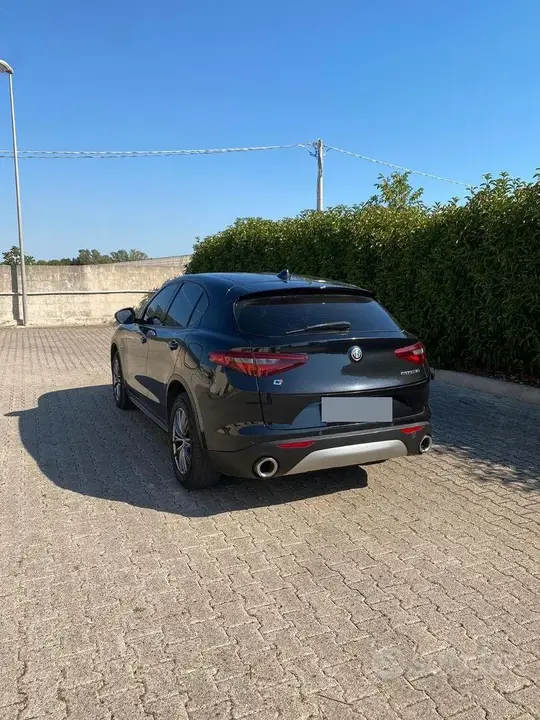 Alfa Romeo Stelvio 2017 photo 4