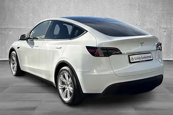 Tesla Model Y 2024 photo 2