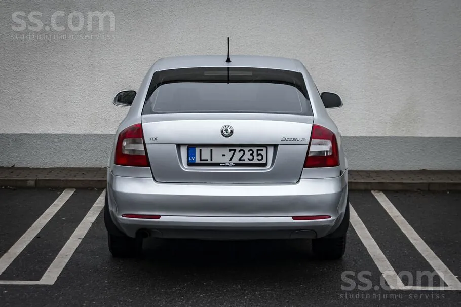 Skoda Octavia 2012 photo 5