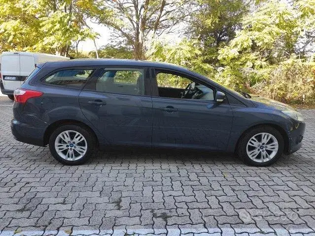 Ford Focus Sw 2011 photo 3