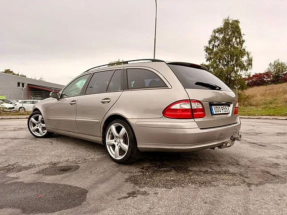 Mercedes-Benz E200 2003 photo 4