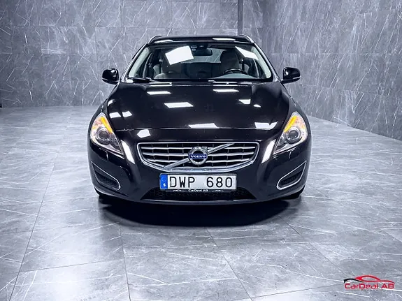 Volvo V60 2011 photo 2