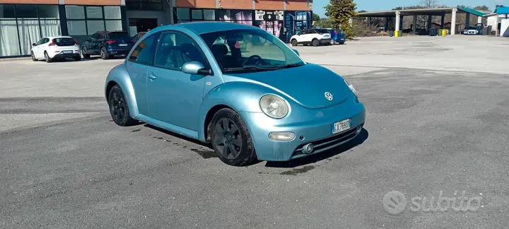 Volkswagen New Beetle 2002 photo 3