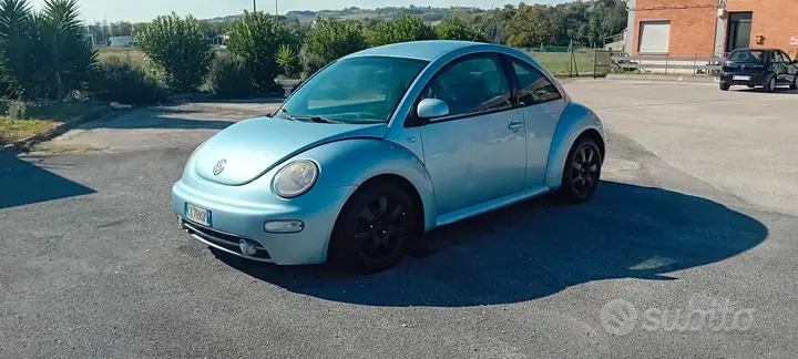 Volkswagen New Beetle 2002 photo 2