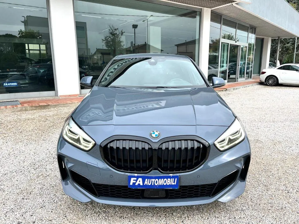 BMW 1 Series 2023 photo 3
