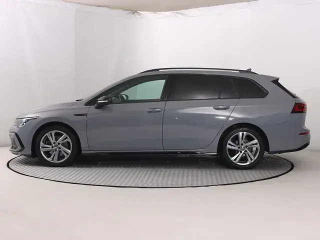 Volkswagen Golf Variant 2023 photo 2