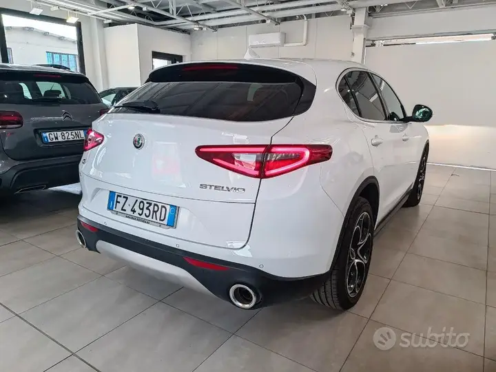 Alfa Romeo Stelvio 2020 photo 2