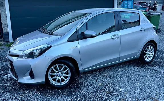 Toyota Yaris 2014 photo 3