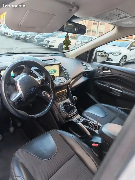 Ford Kuga 2016 photo 3