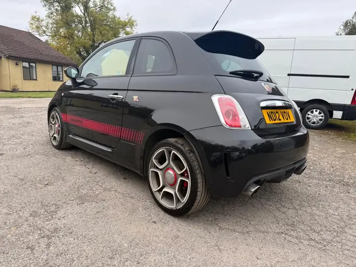 Abarth 500 2012 photo 4