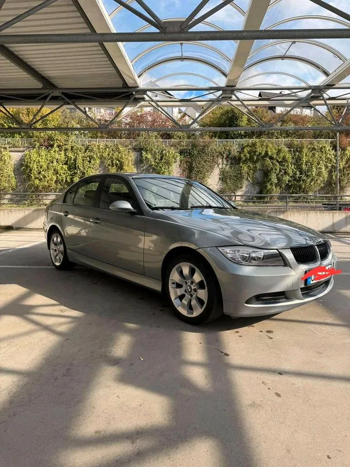 BMW 320I