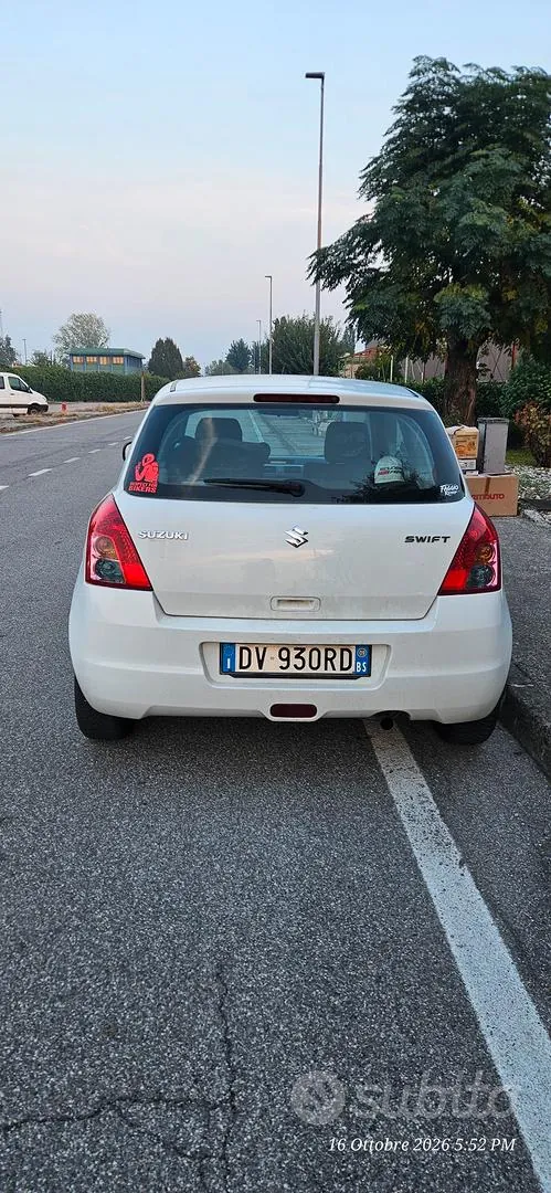 Suzuki Swift 2009 photo 4