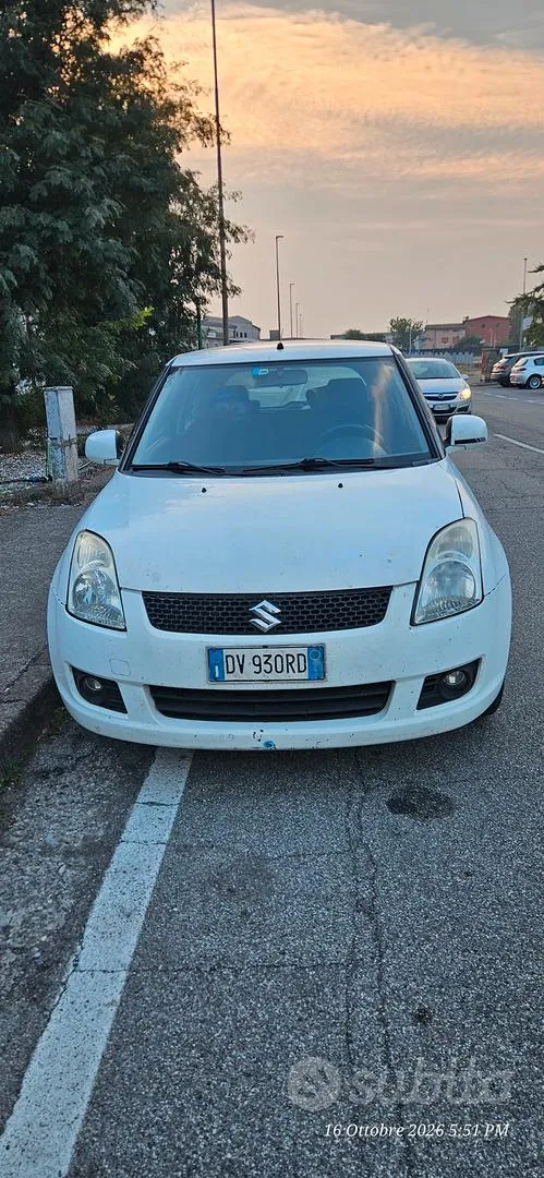 Suzuki Swift 2009 photo 2