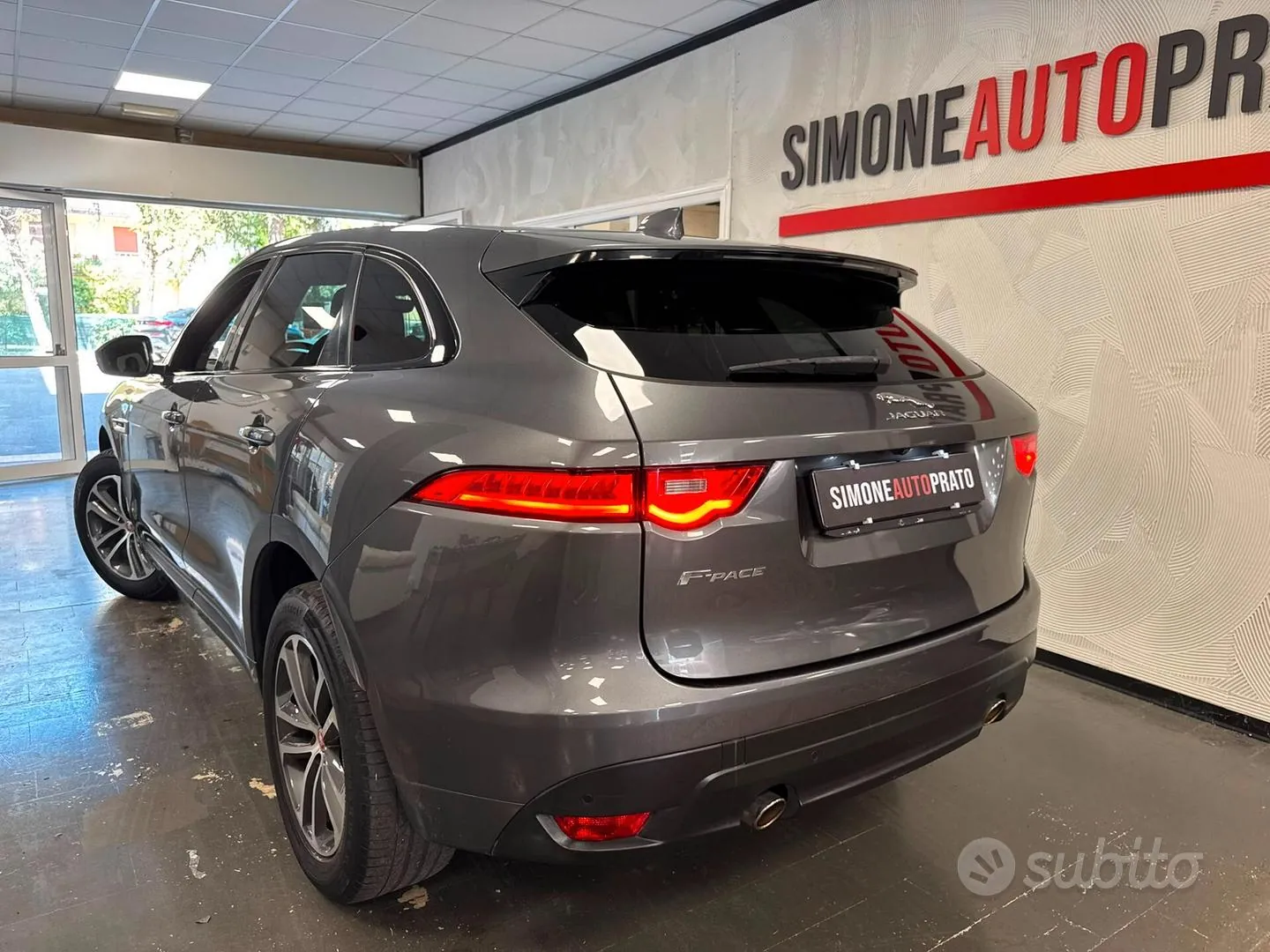 Jaguar F-Pace 2018 photo 5