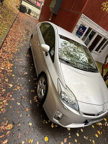 Toyota Prius 2010 photo 2
