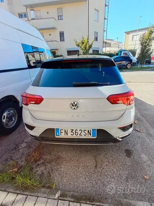 Volkswagen T-Roc 2018 photo 4