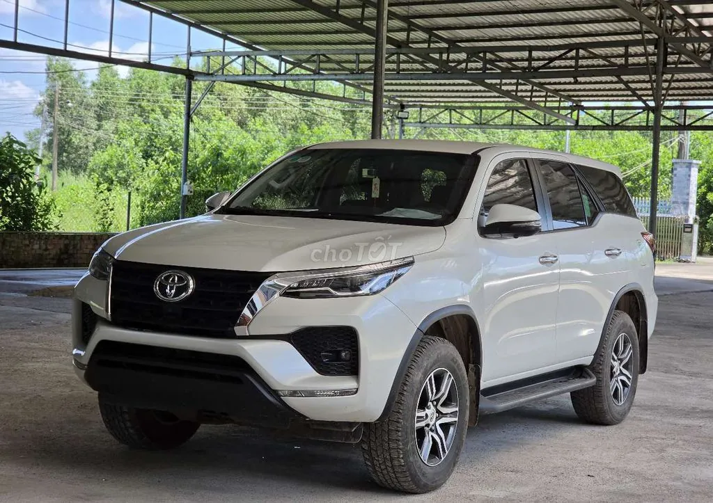 Toyota Fortuner 2025 photo 2
