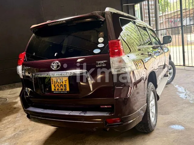 Toyota Land Cruiser Prado 2010 photo 4