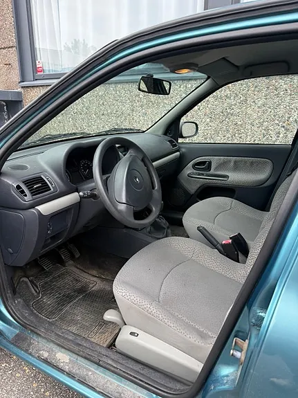 Renault Clio 2006 photo 4