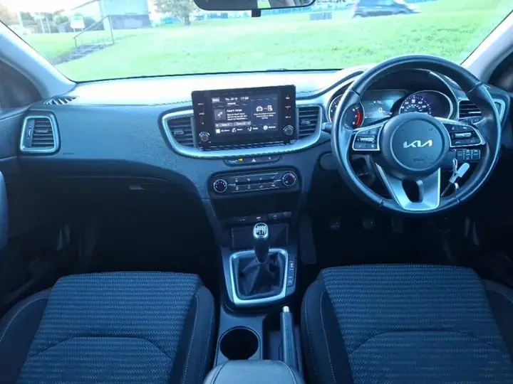 Kia Xceed 2023 photo 3