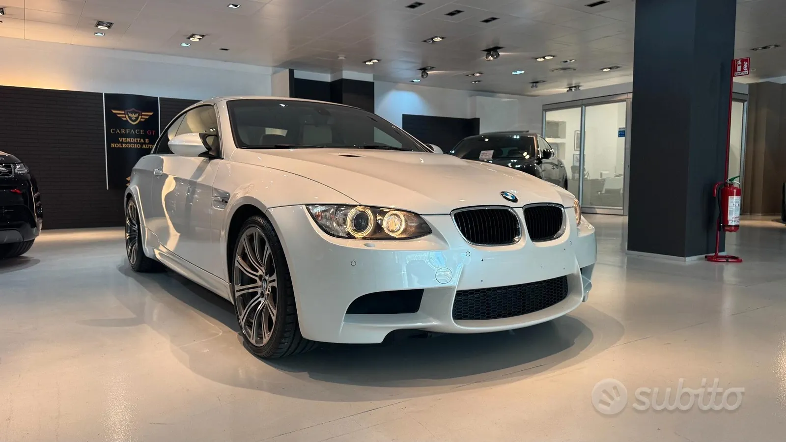 BMW M3 2010 photo 3